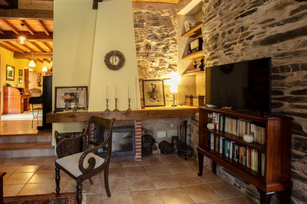 Lugar Del Rio Guest House Couzadoiro Eksteriør bilde